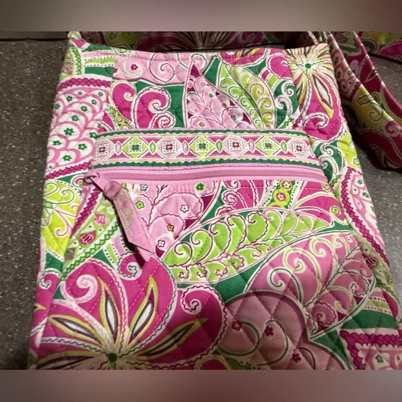 Vera Bradley "Pinwheel Pink"  Crossbody - Purse - Small tote - Retired 2008 - Picture 3 of 6